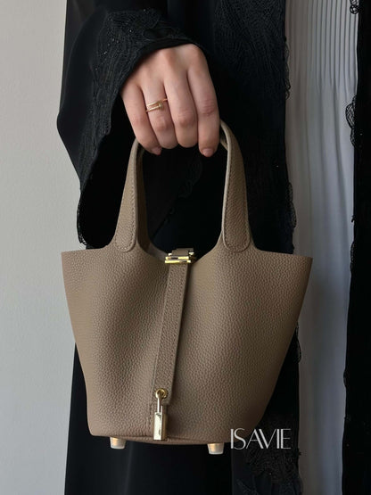 Lia Bucket Bag